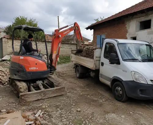 Услуги с багер и самосвал за цяла област София